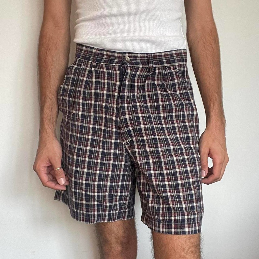 Vintage high waisted plaid shorts